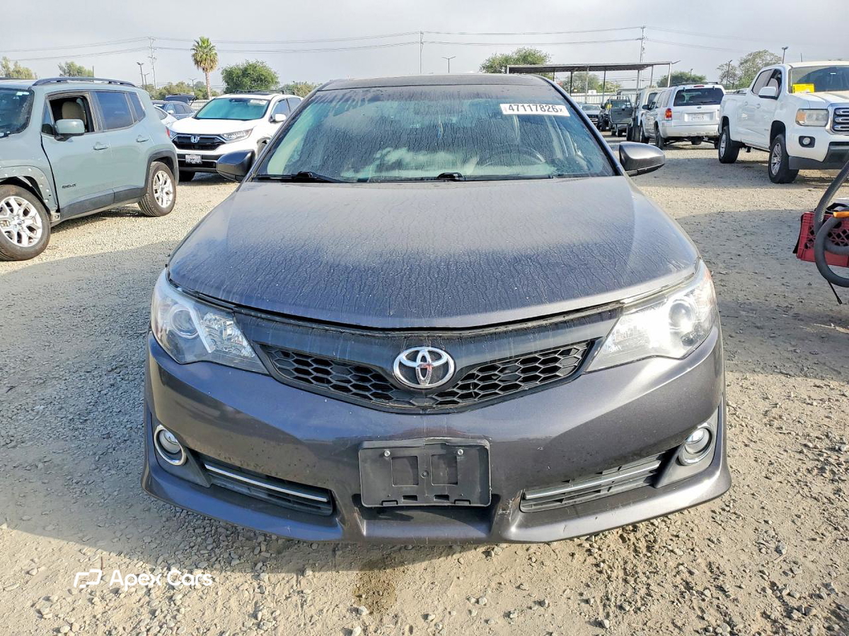 Toyota Camry 2012