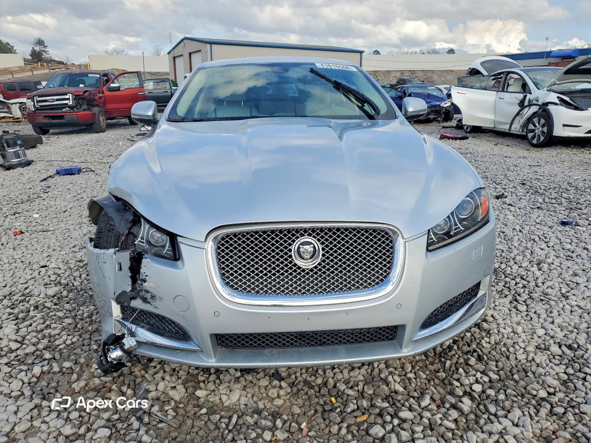 Jaguar XF 2012