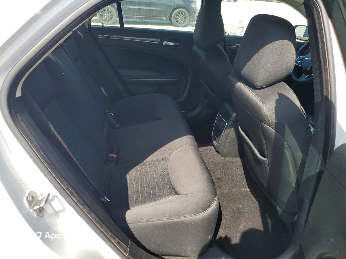 Chrysler 300 2022