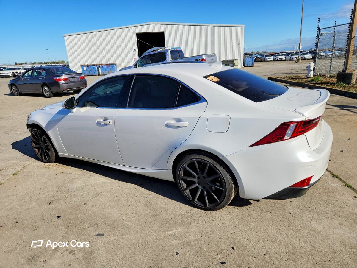 Lexus IS 2015