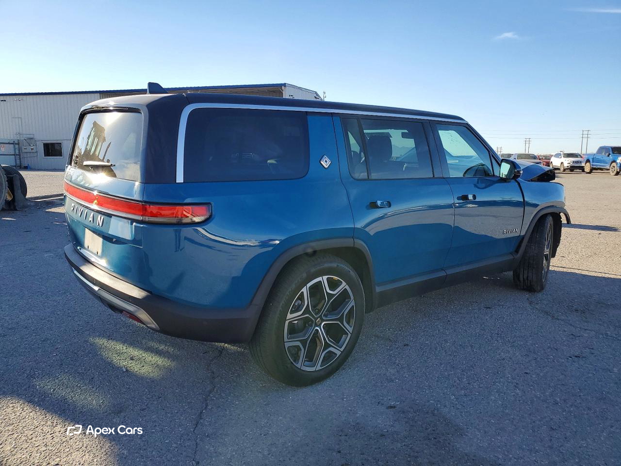 Rivian R1S 2025