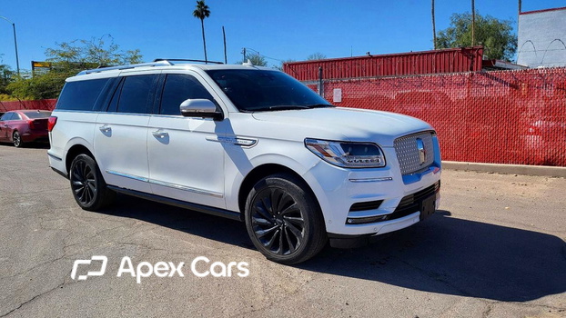 Lincoln Navigator 2020 - Image 1 of 10