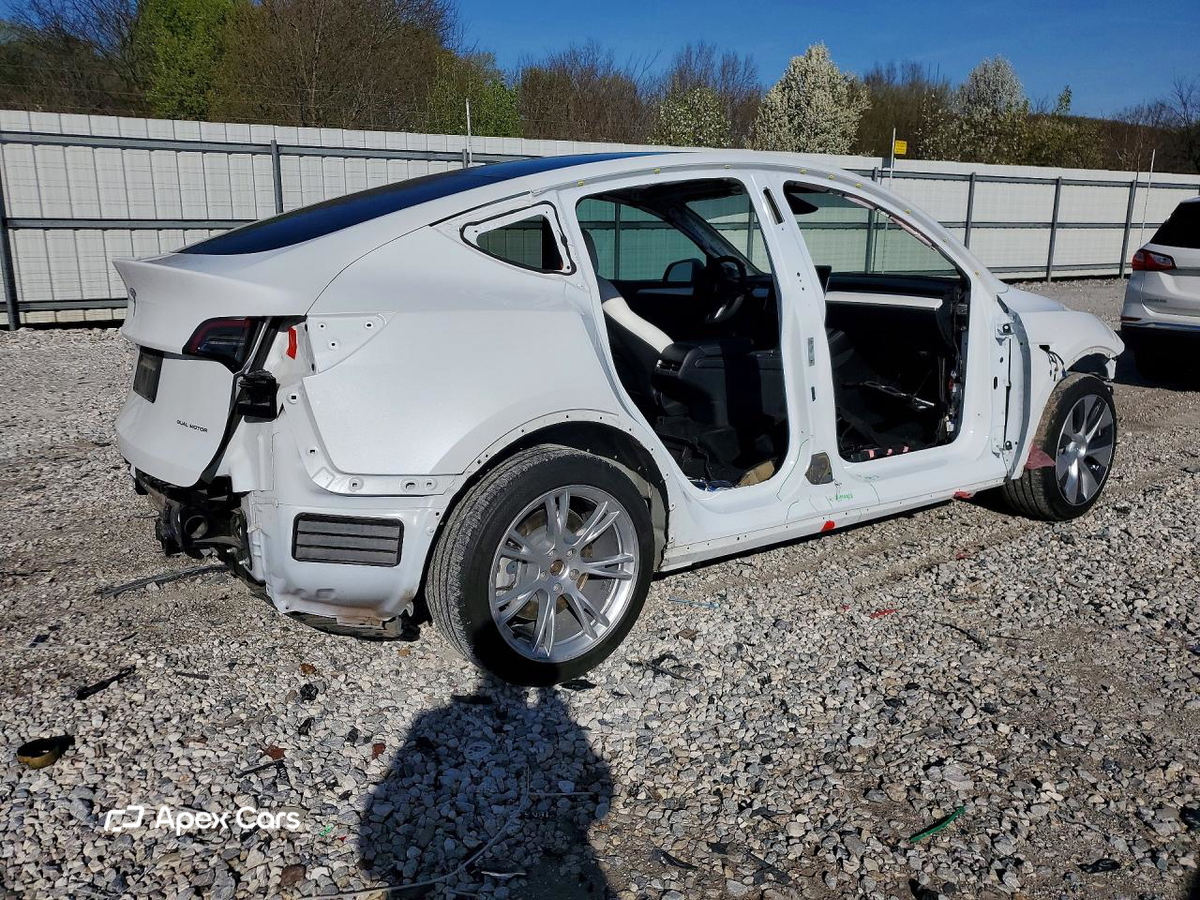 Tesla Model Y 2023