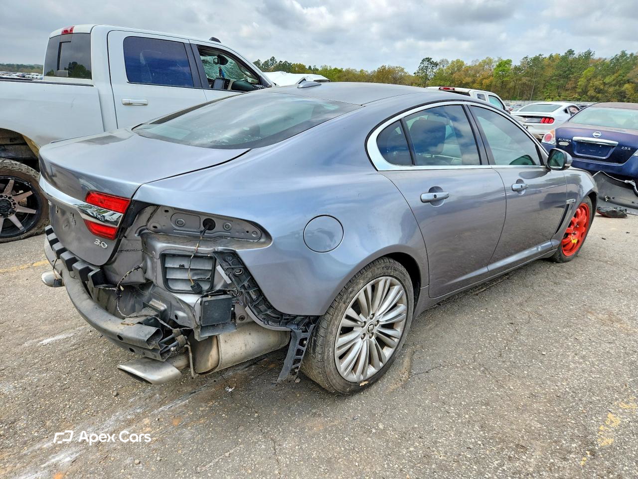 Jaguar XF 2012