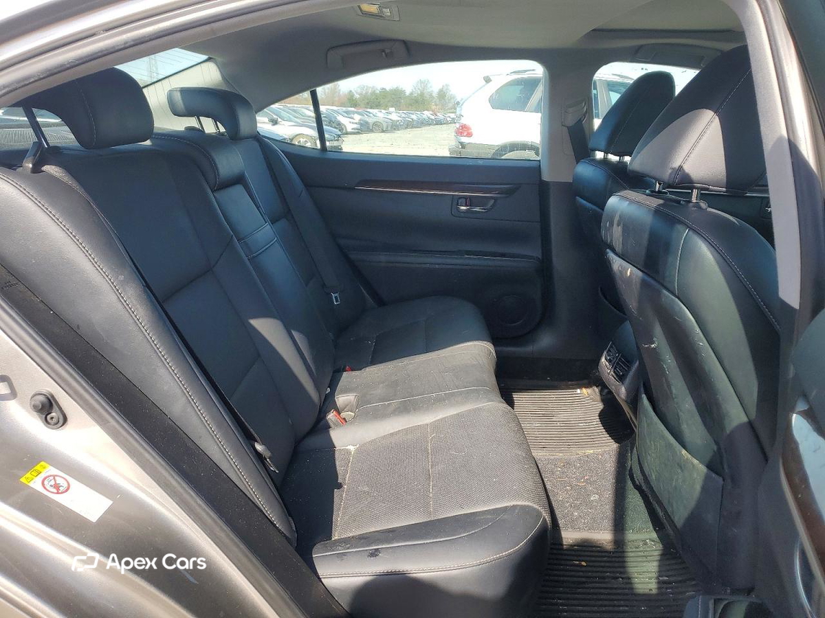 Lexus ES 2016