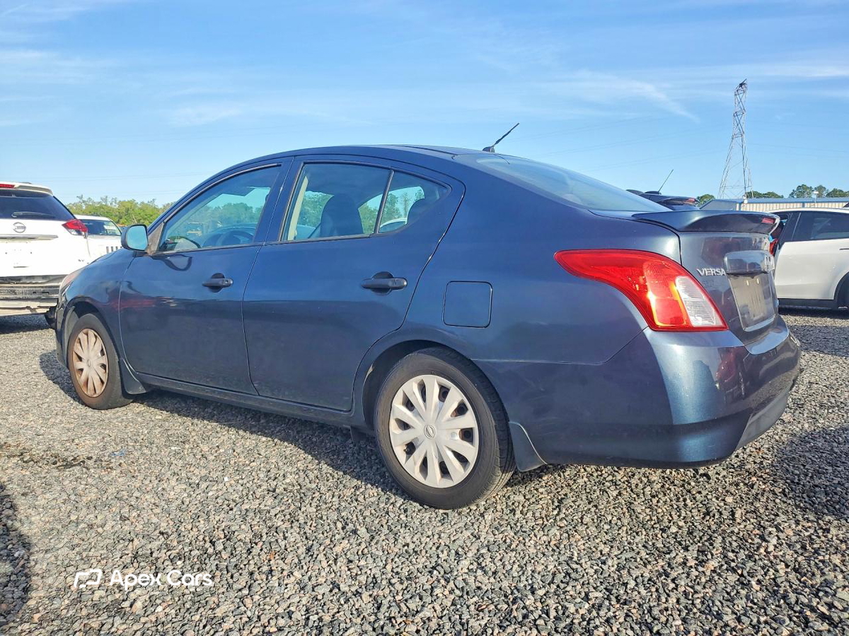 Nissan Versa 2015