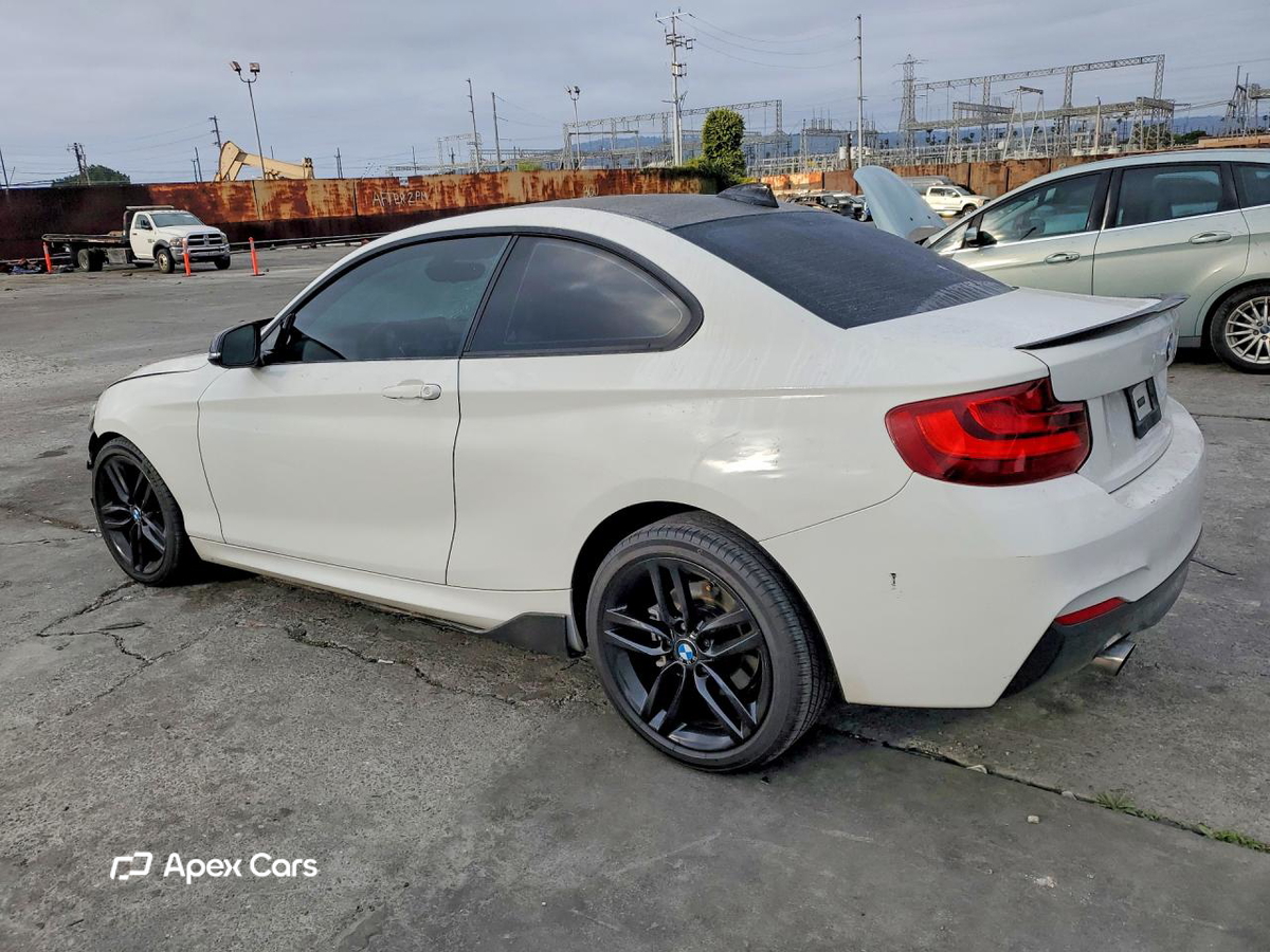 BMW Series 2 2016