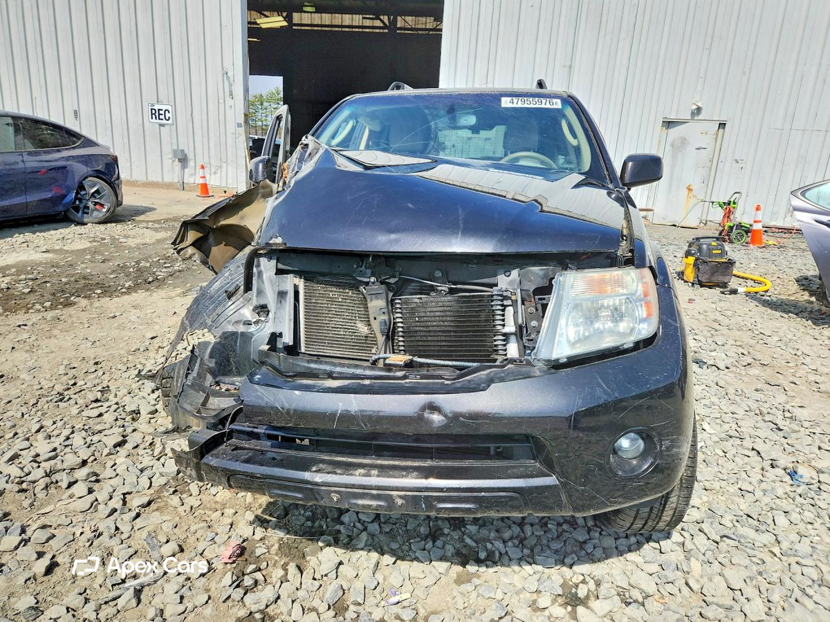 Nissan Pathfinder 2012