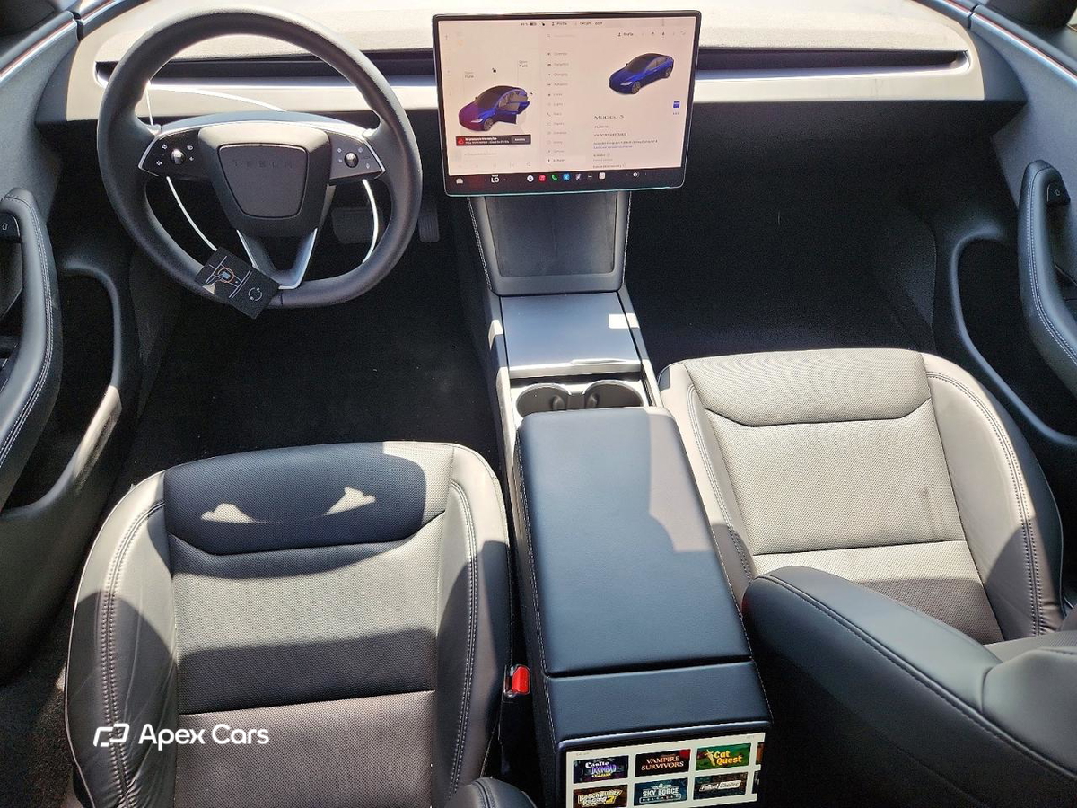 Tesla Model 3 2024