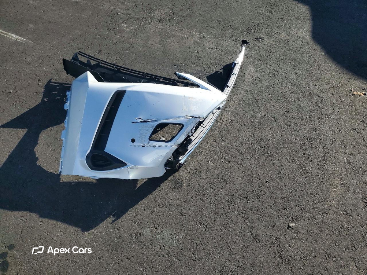 Lexus UX 2025