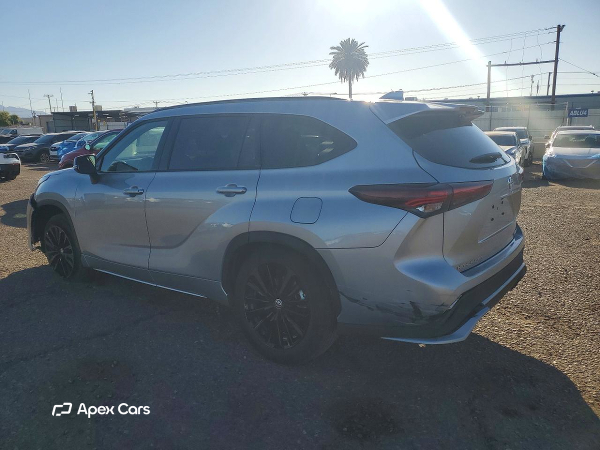 Toyota Highlander 2025