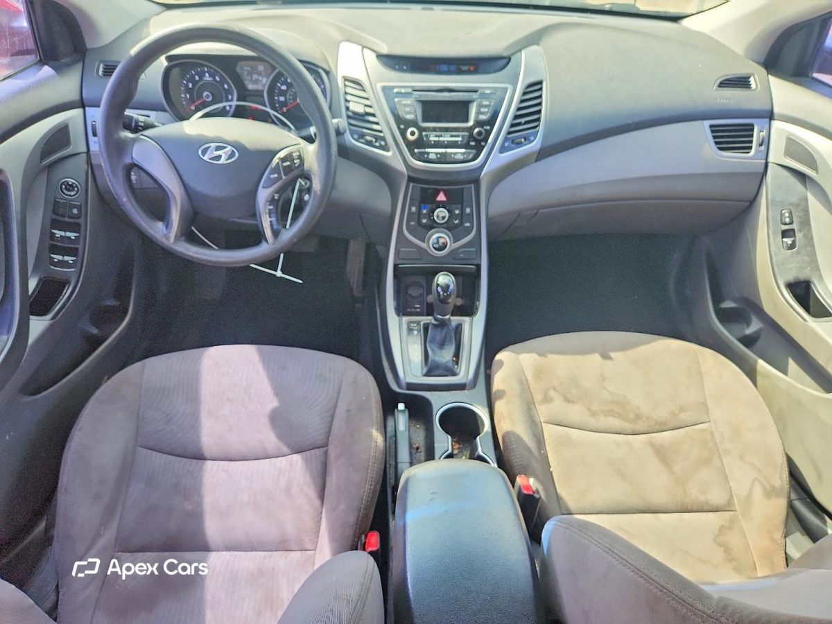 Hyundai Elantra 2015