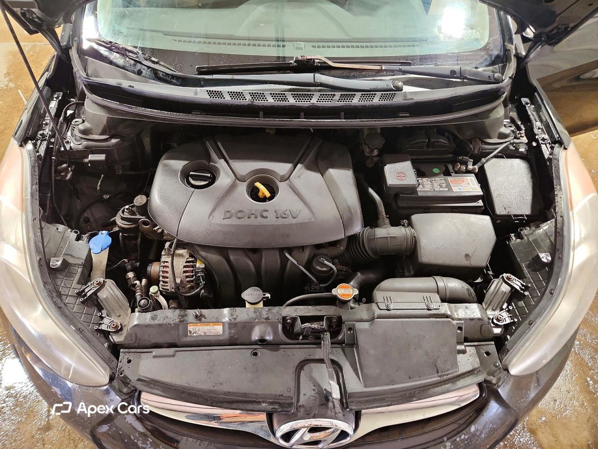 Hyundai Elantra 2012