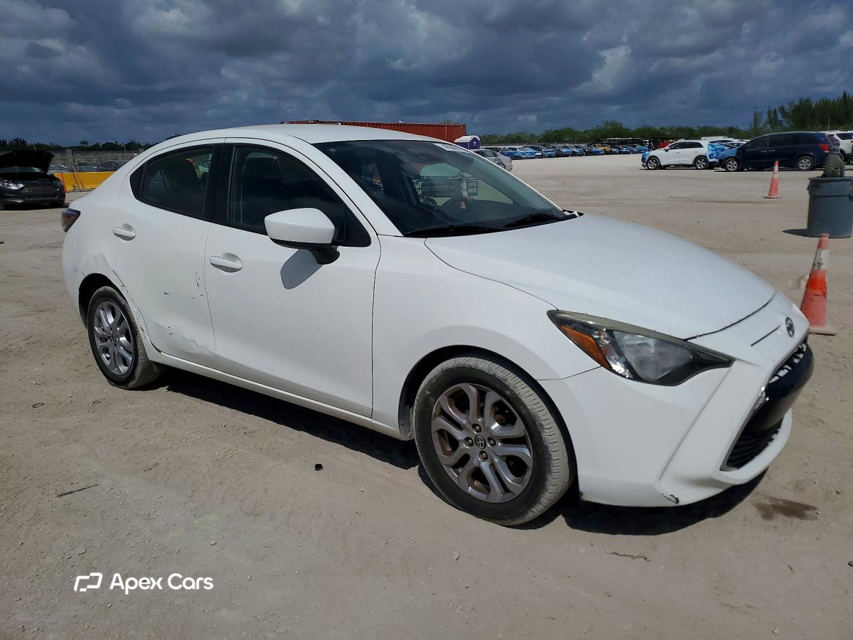 Scion iA 2016