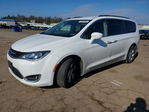 Chrysler Pacifica 2017