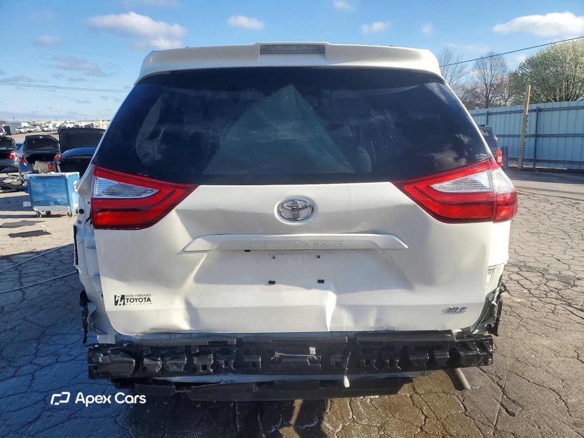 Toyota Sienna 2018