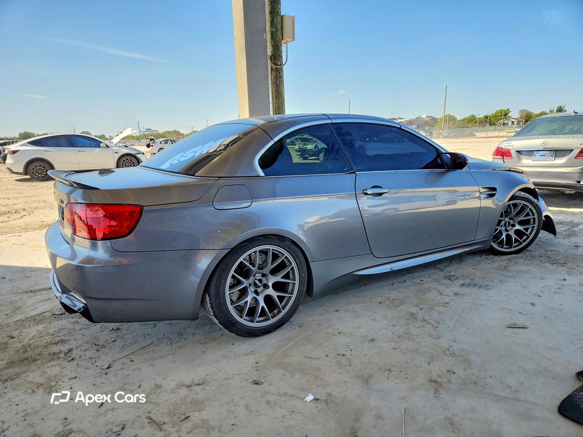 BMW M3 2011