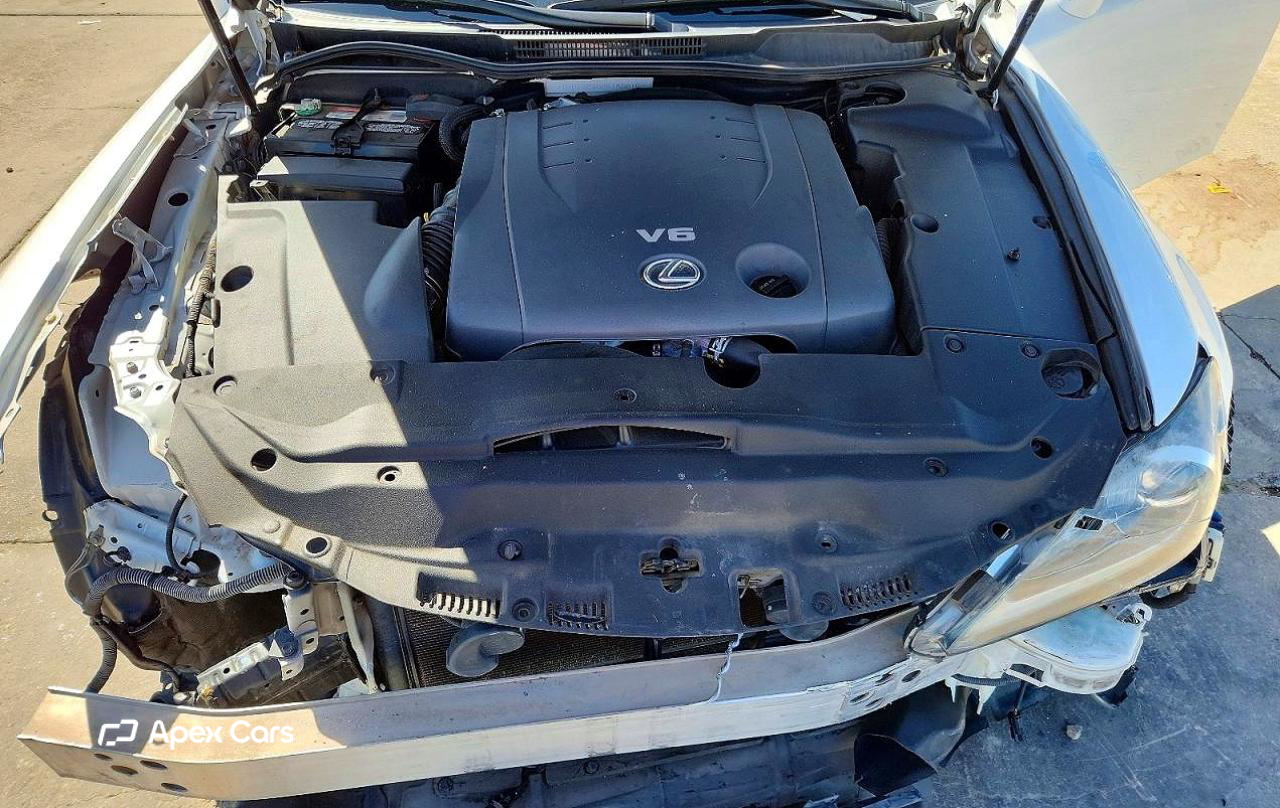 Lexus IS 2012