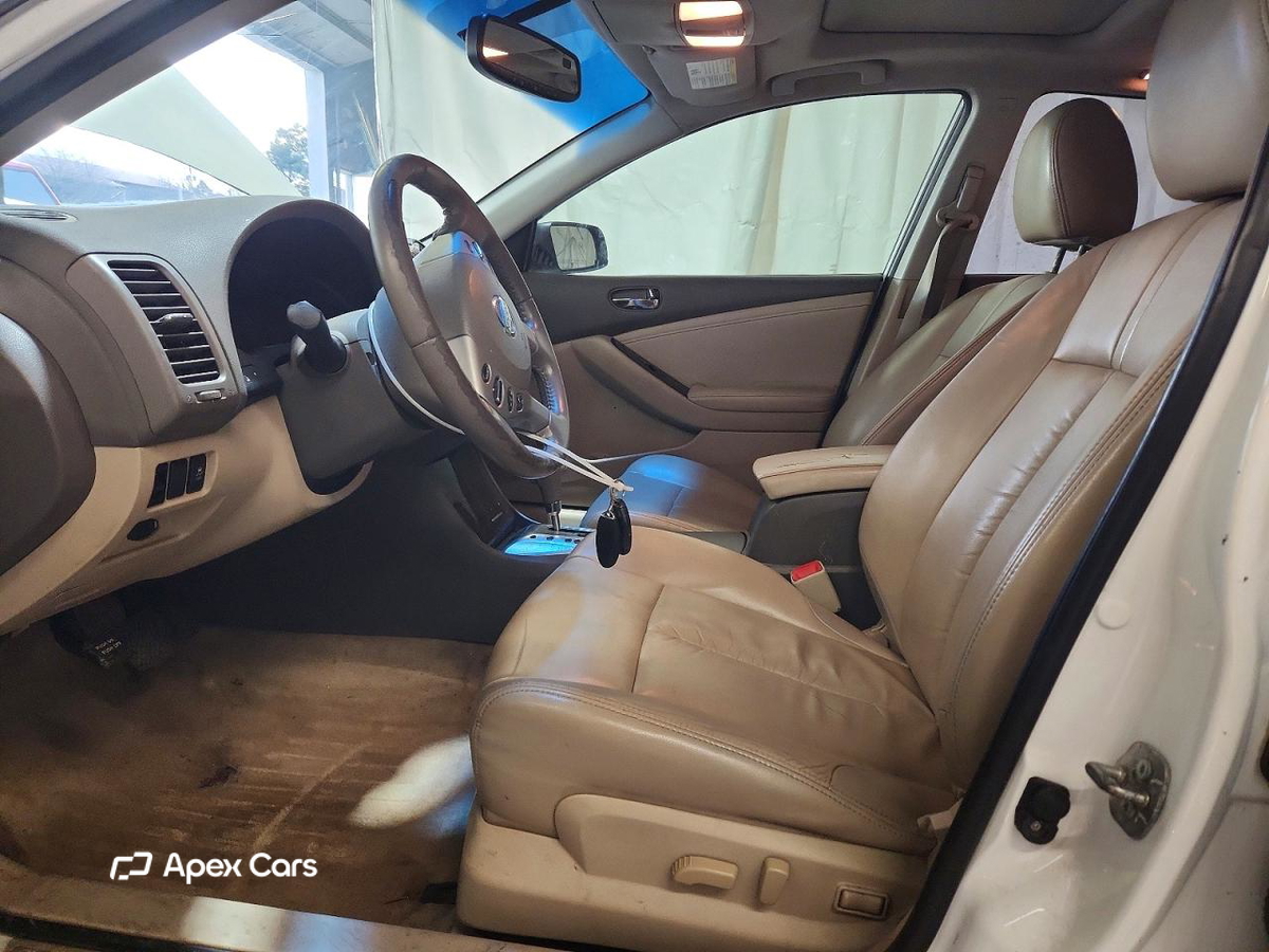 Nissan Altima 2012
