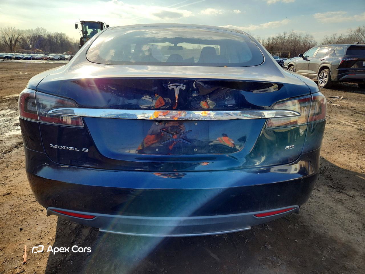 Tesla Model S 2013