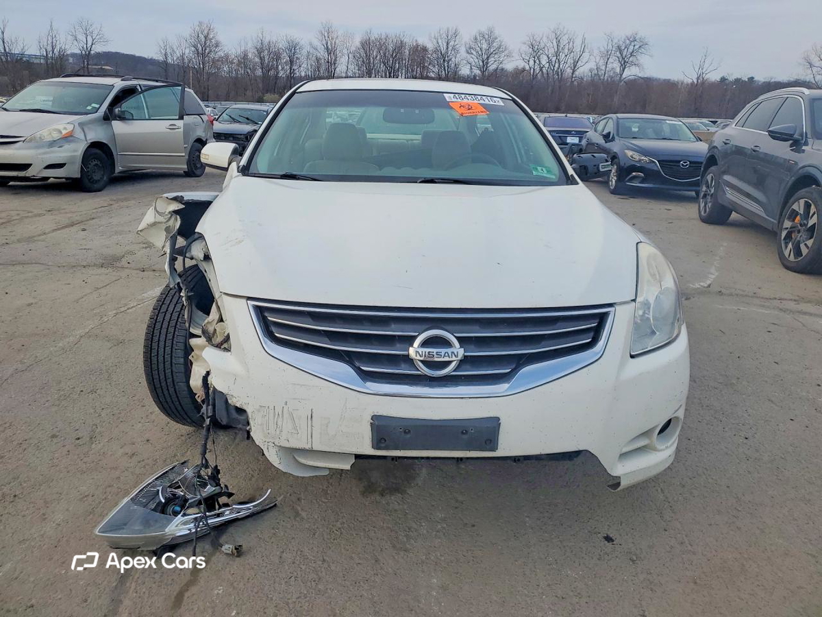 Nissan Altima 2010