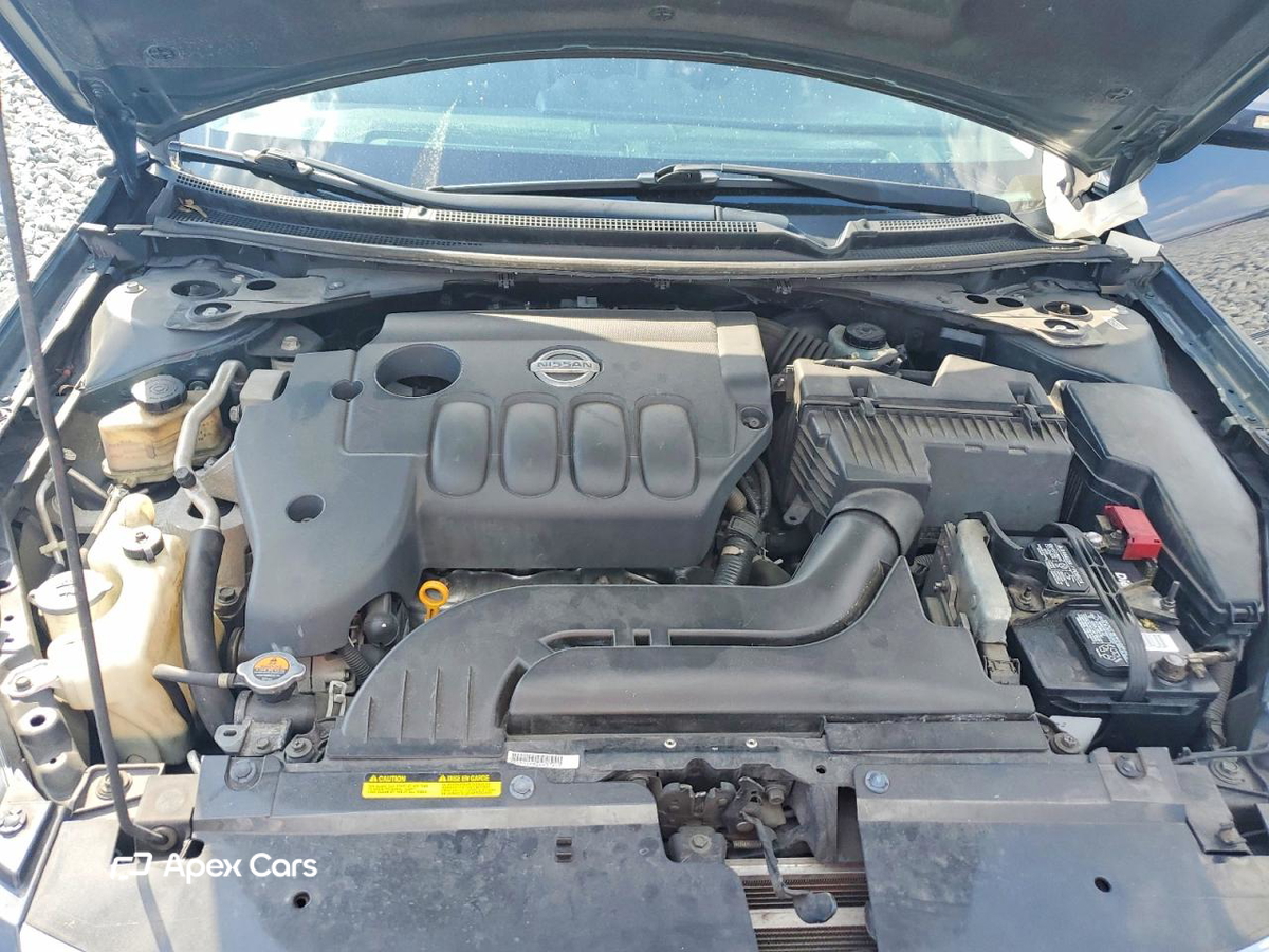 Nissan Altima 2010