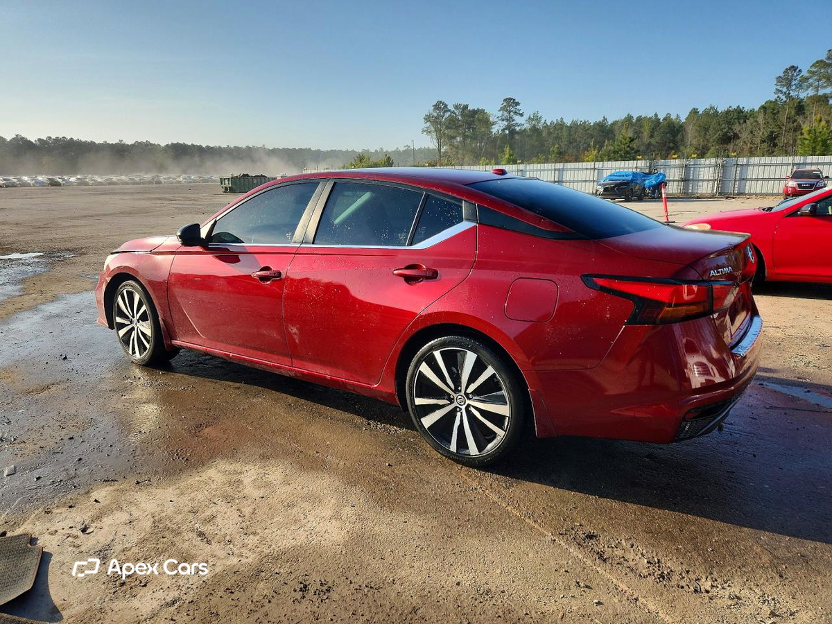 Nissan Altima 2020
