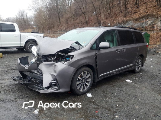 Toyota Sienna 2018 - Image 1 of 14