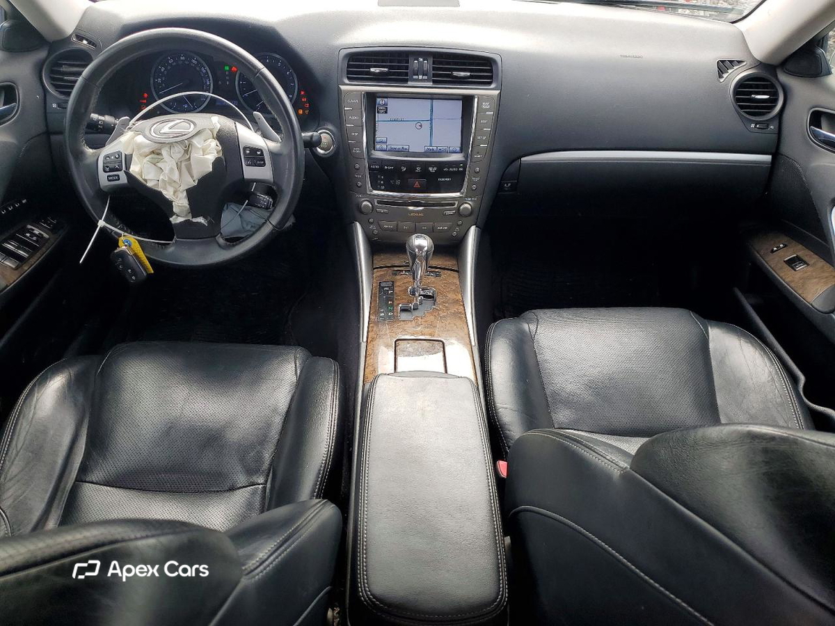 Lexus IS 2011