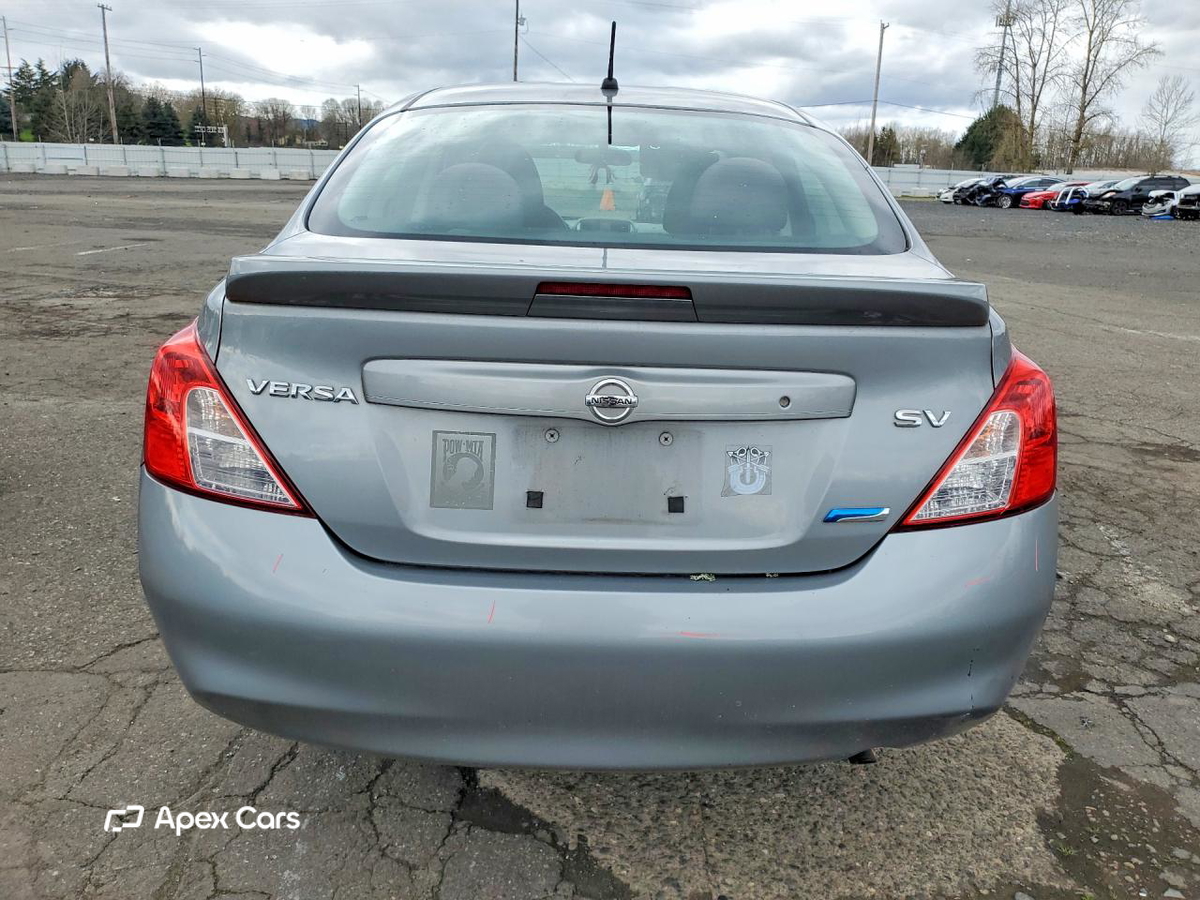 Nissan Versa 2013