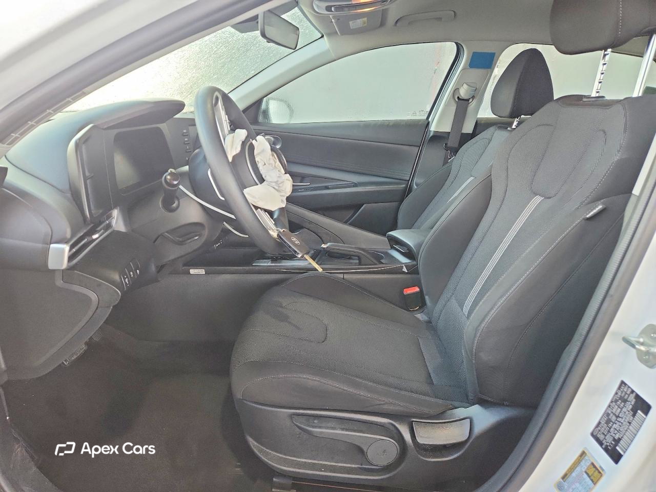 Hyundai Elantra 2024