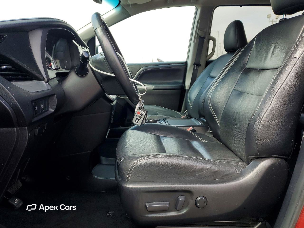 Toyota Sienna 2015