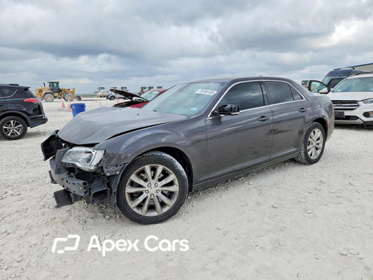 Chrysler 300 2021 - Image 1 of 12