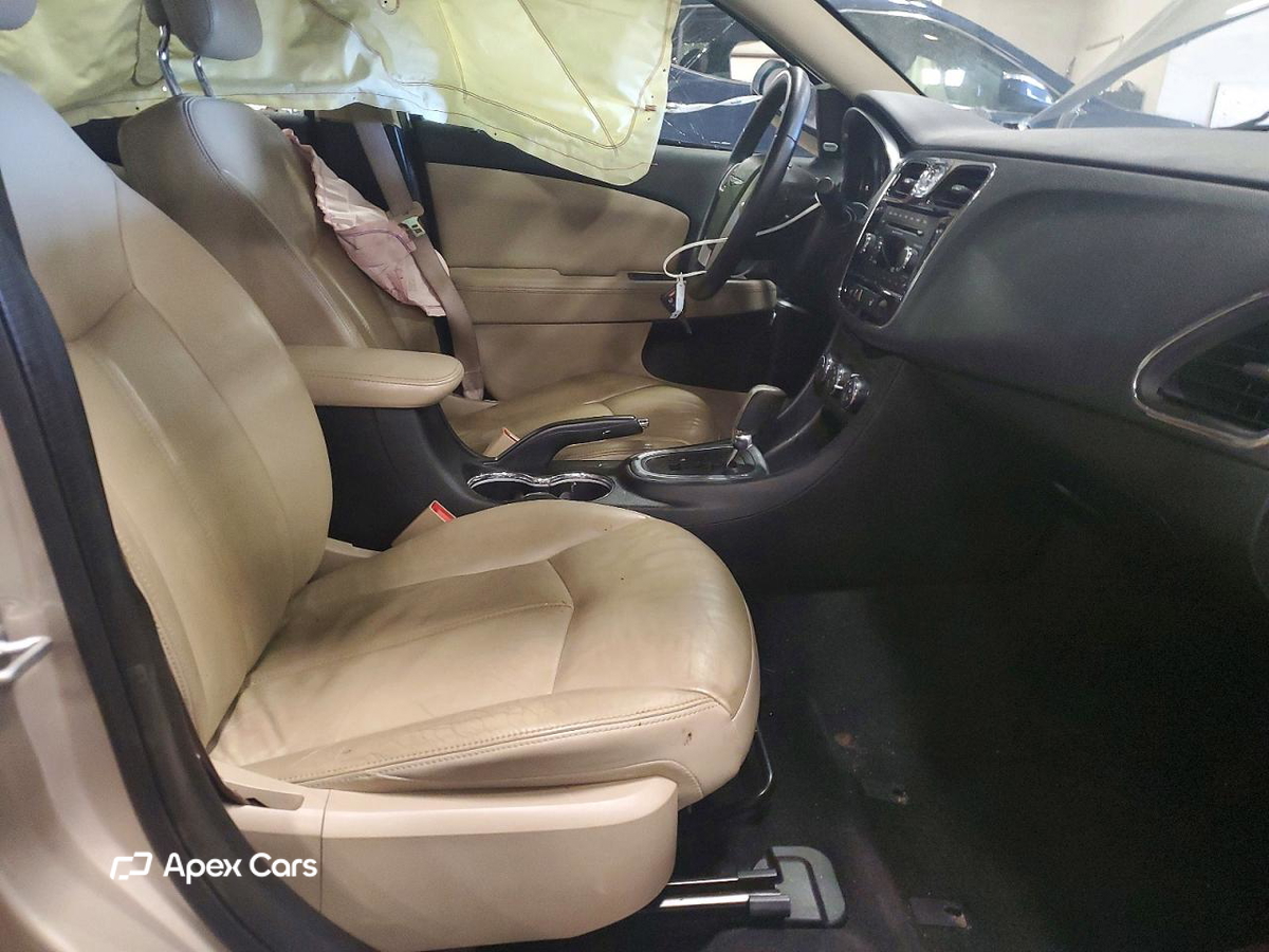Chrysler 200 2013