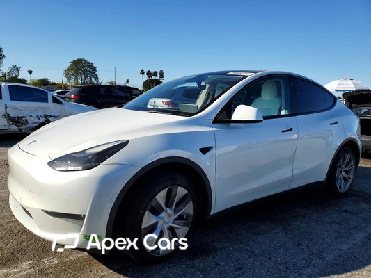Tesla Model Y 2022 - Image 1 of 13