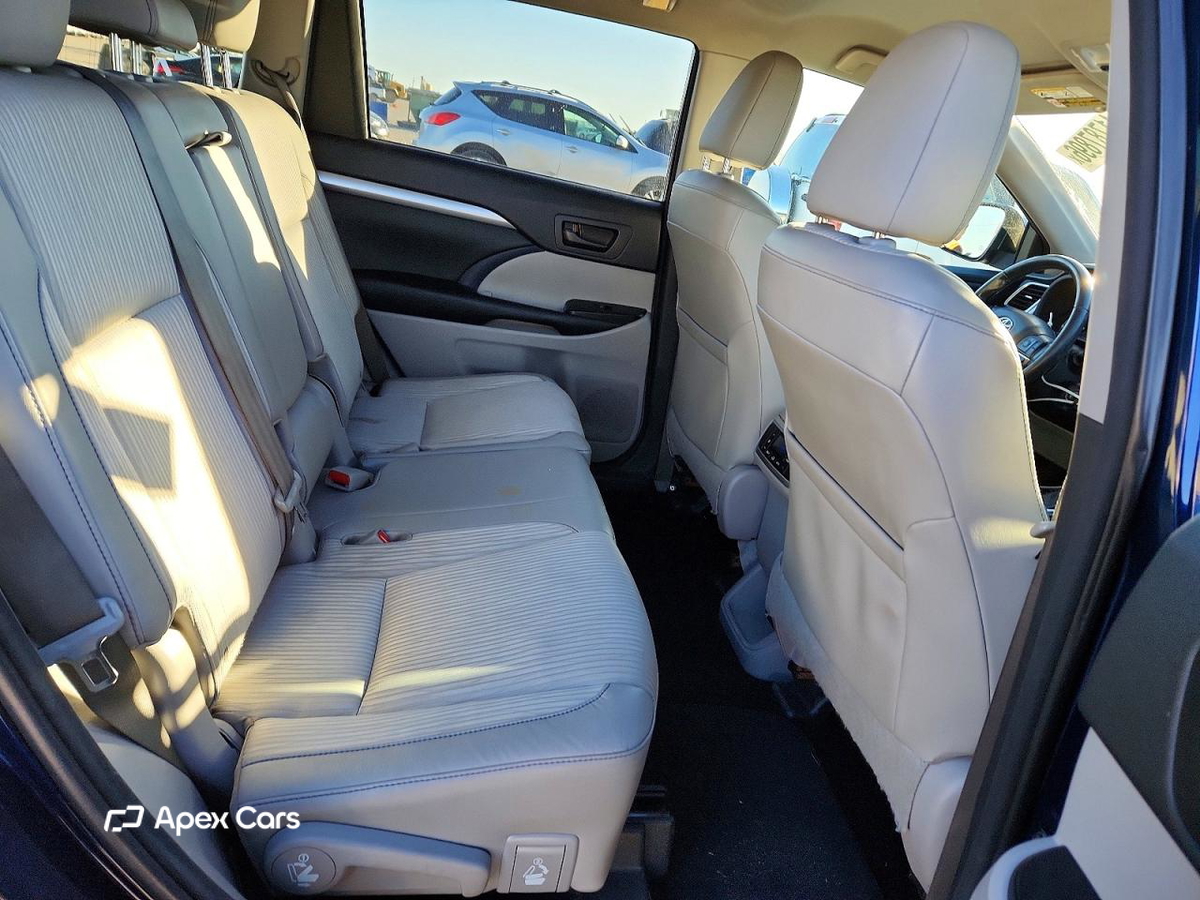 Toyota Highlander 2015