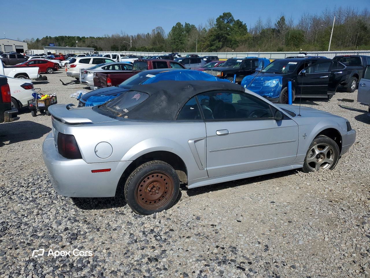 Ford Mustang 2003