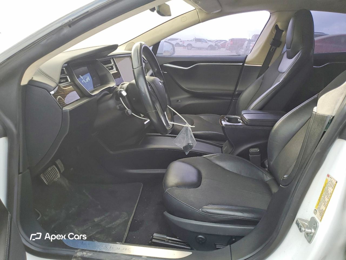 Tesla Model S 2016
