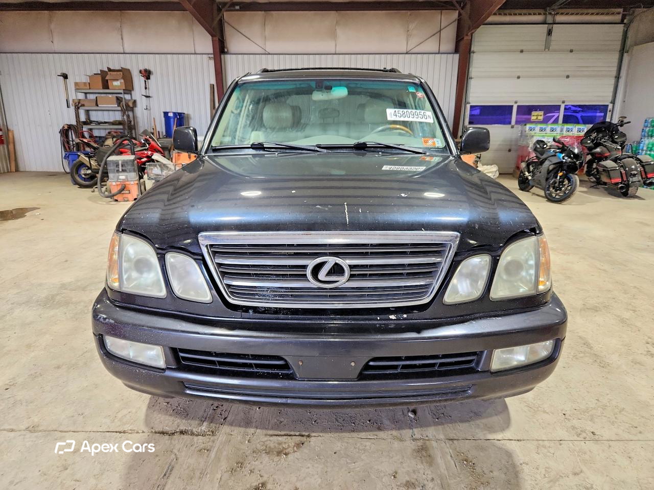 Lexus LX 2005