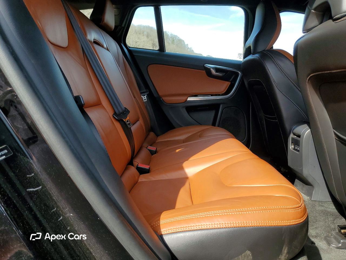 Volvo V60 2015