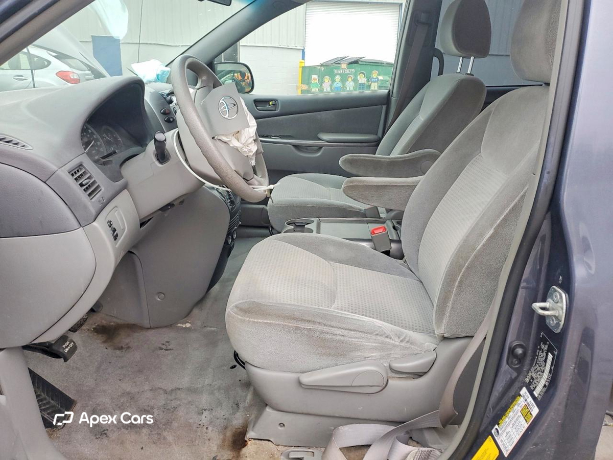 Toyota Sienna 2010