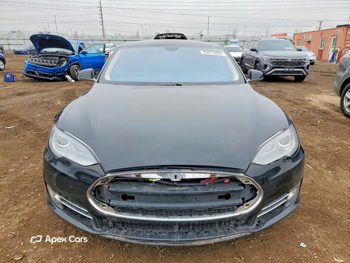 Tesla Model S 2014