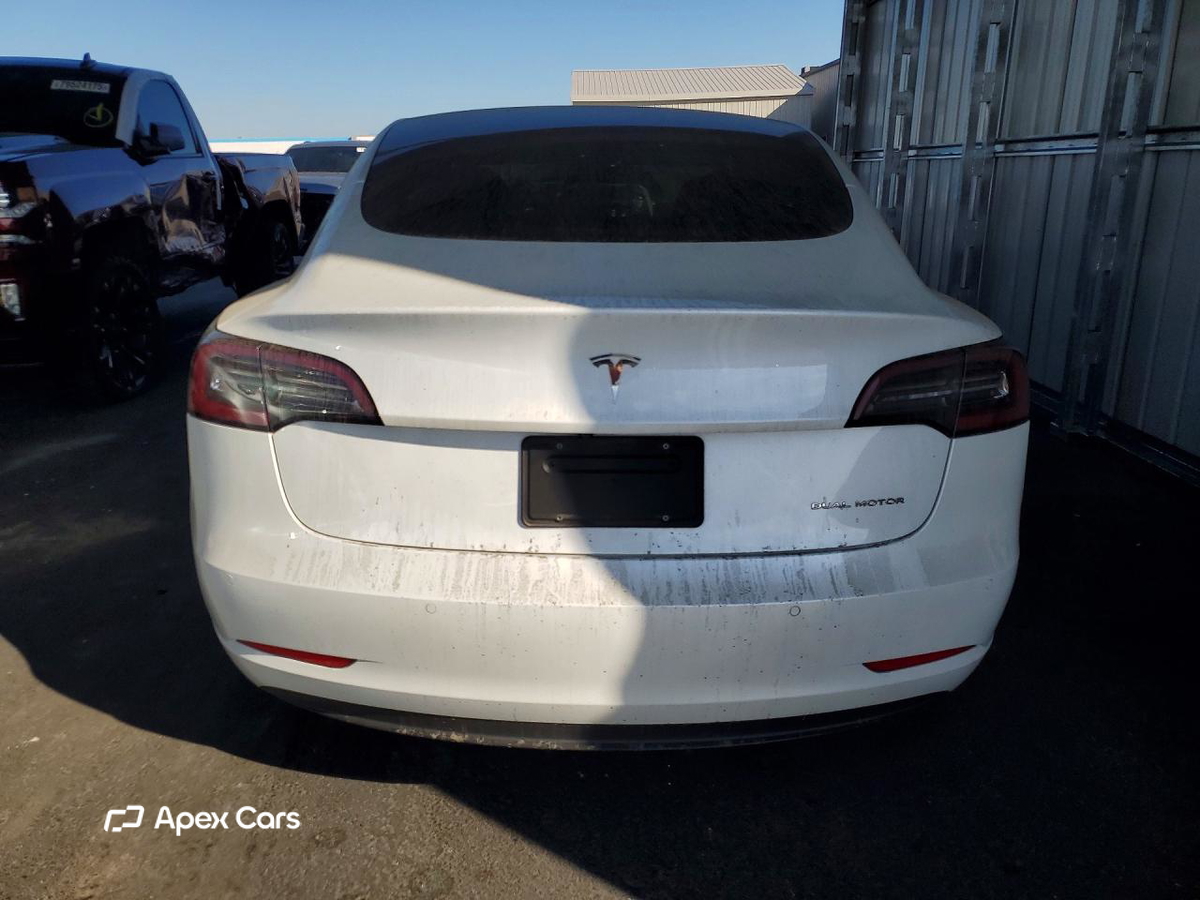 Tesla Model 3 2020