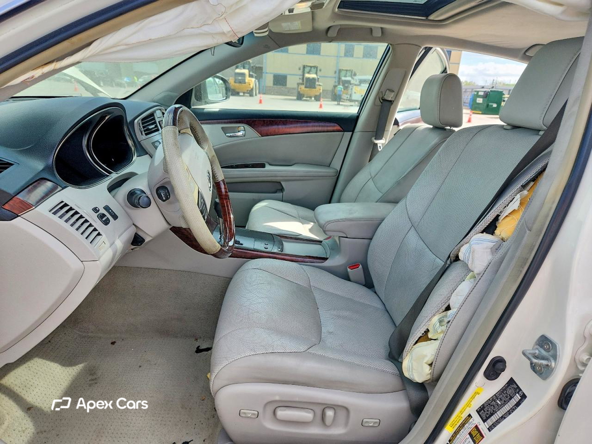 Toyota Avalon 2011