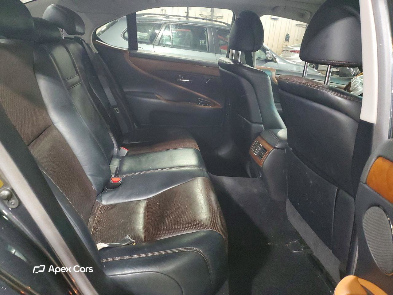 Lexus LS 2011