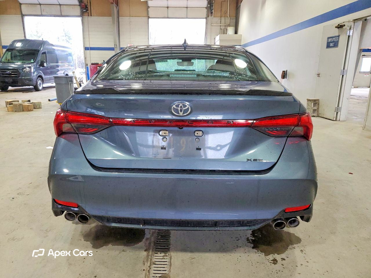Toyota Avalon 2020