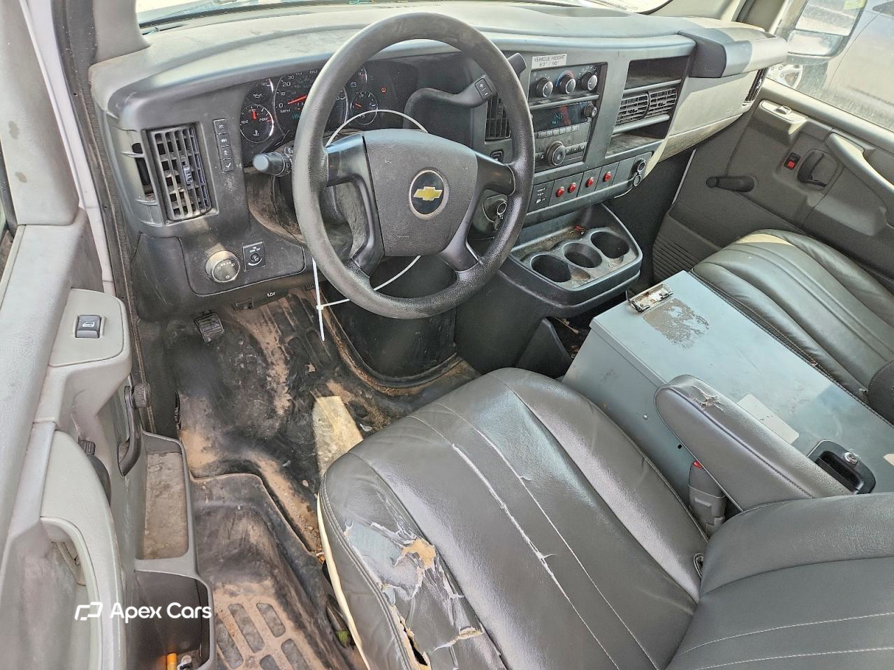 Chevrolet Express 2013