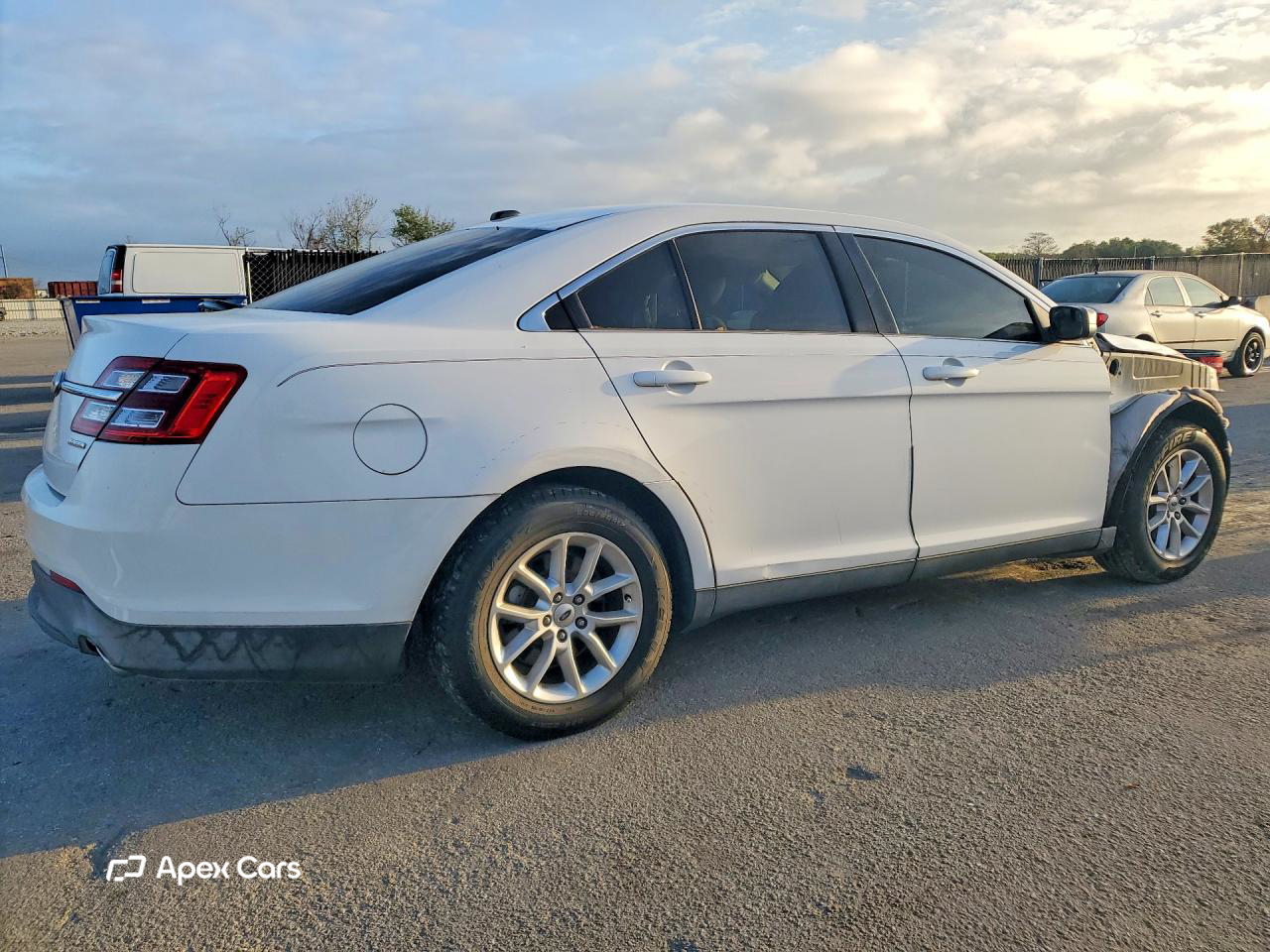Ford Taurus 2014