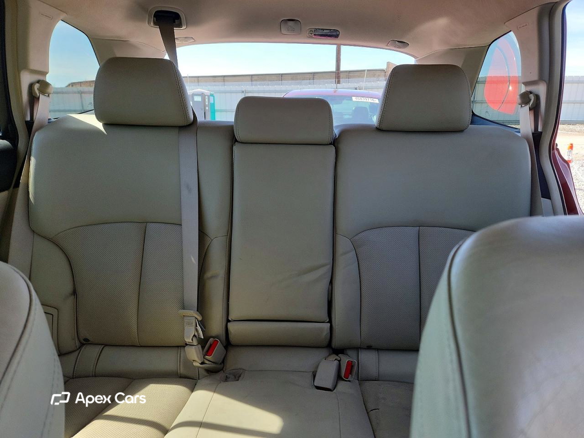 Subaru Outback 2011