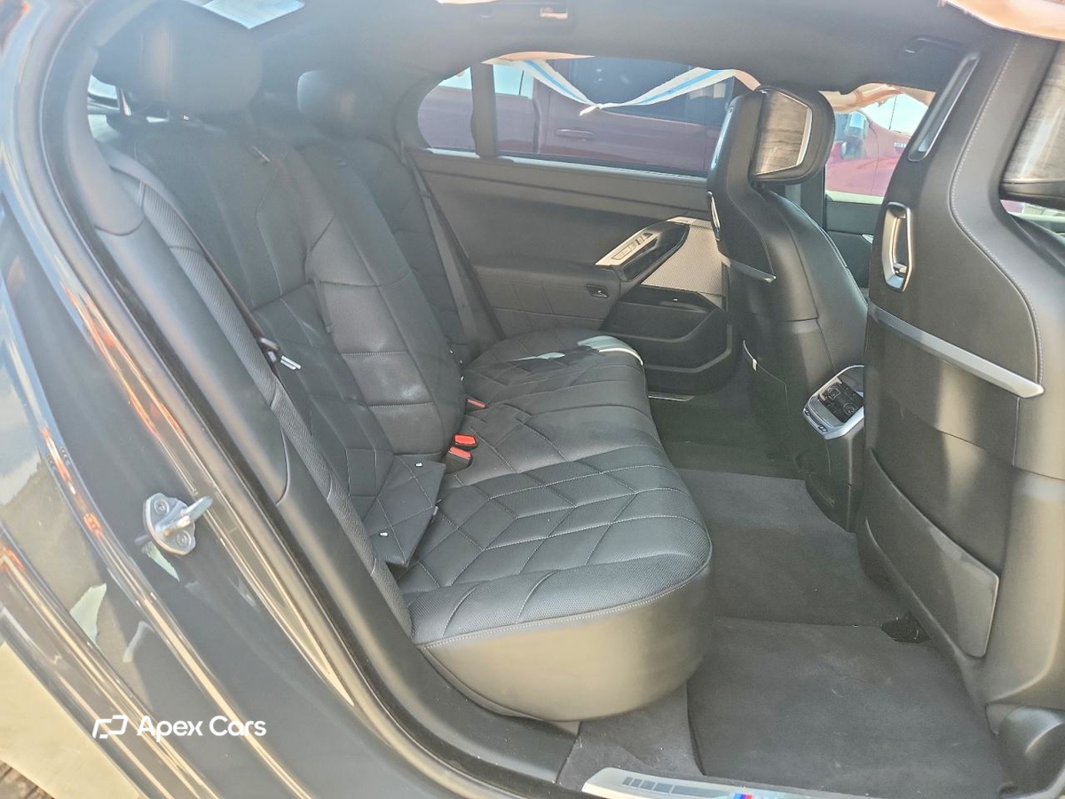 BMW Series 7 2025